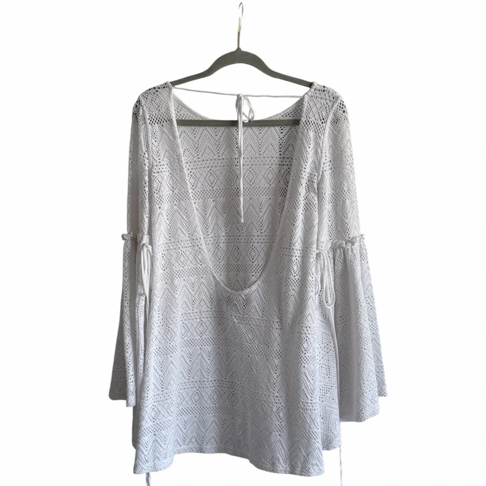 Free People Beach White Eyelet Bell Sleeve Cover Up Dress Size XS - Picture 4 of 9